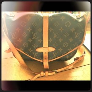 Louis Vuitton Saumur crossbody bag